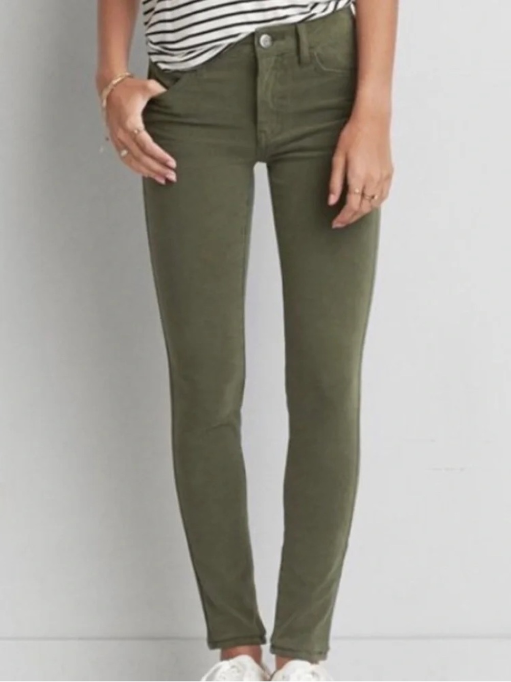 🆕 NWT American Eagle Outfitters green jeggings